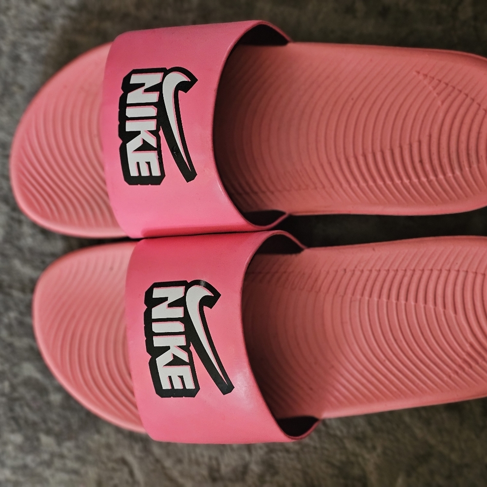 Nike Pink Slide Sandals